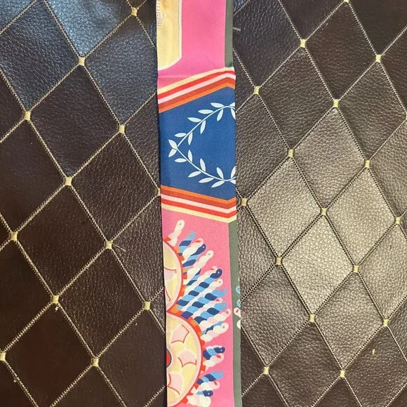 Bright Pink Silky Twilly Scarf – Colorful Geometric & Star Print - Picture 2 of 3